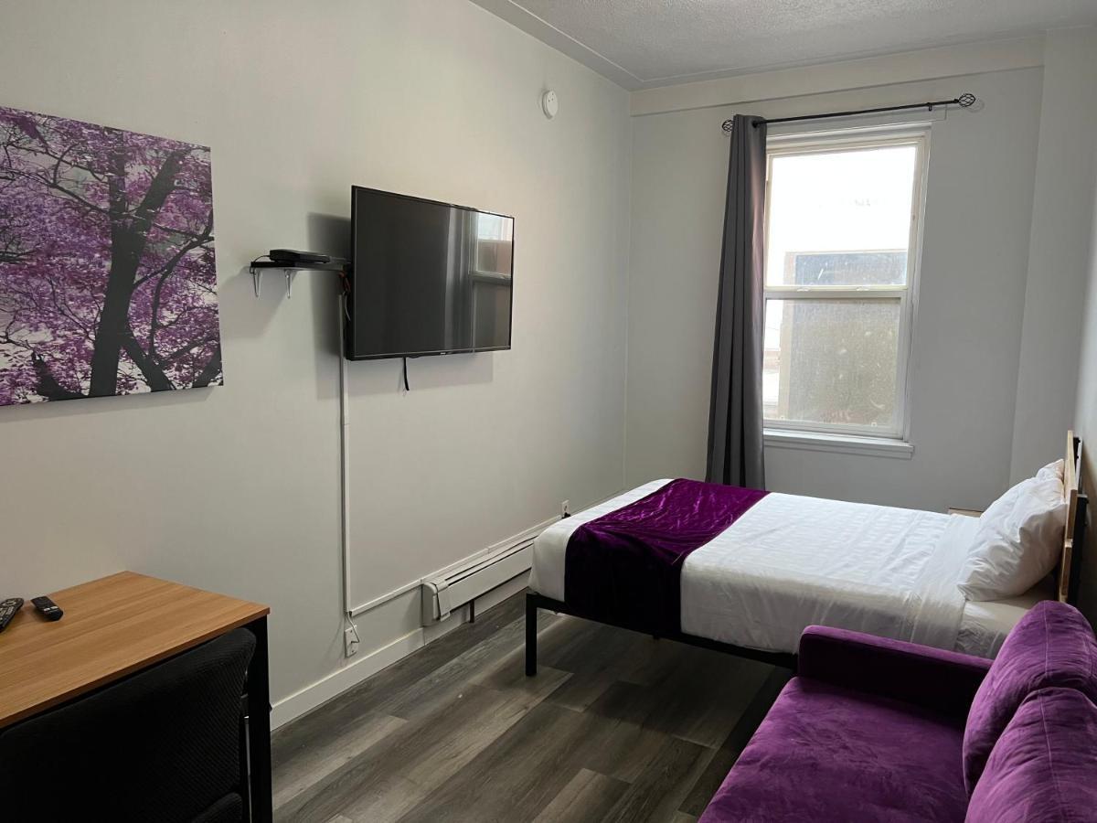 Commercial Hotel Эдмонтон Экстерьер фото